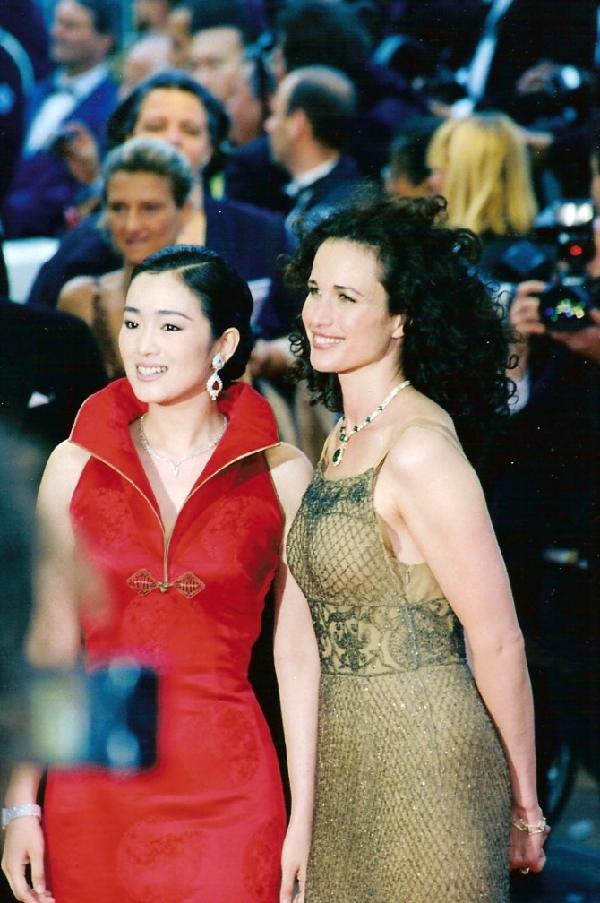 Gong Li with Andie MacDowell, Cannes 1998